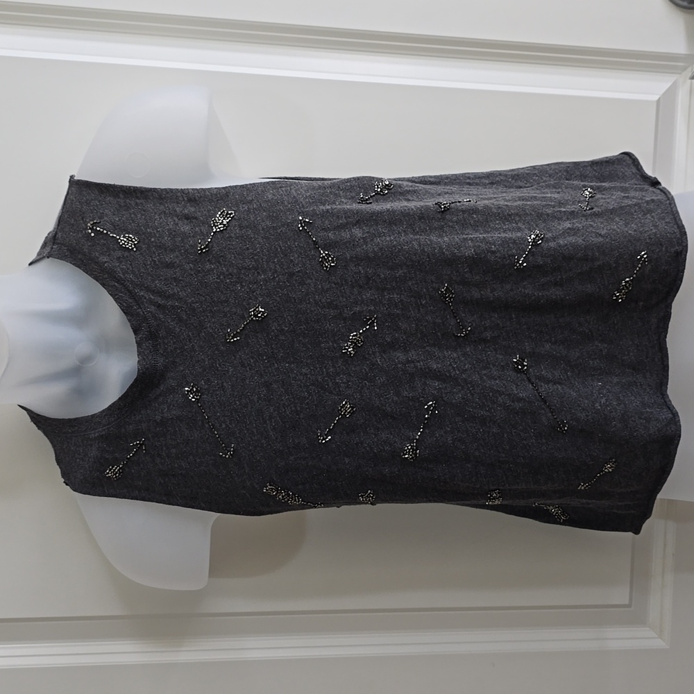 Abercrombie & Fitch muscle shirt with raw edge hem style.‎  Size XS
